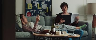 deux femmes discutent